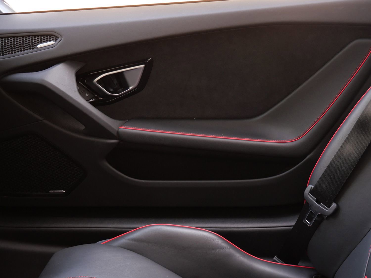 Used 2021 Lamborghini Huracan EVO image 20