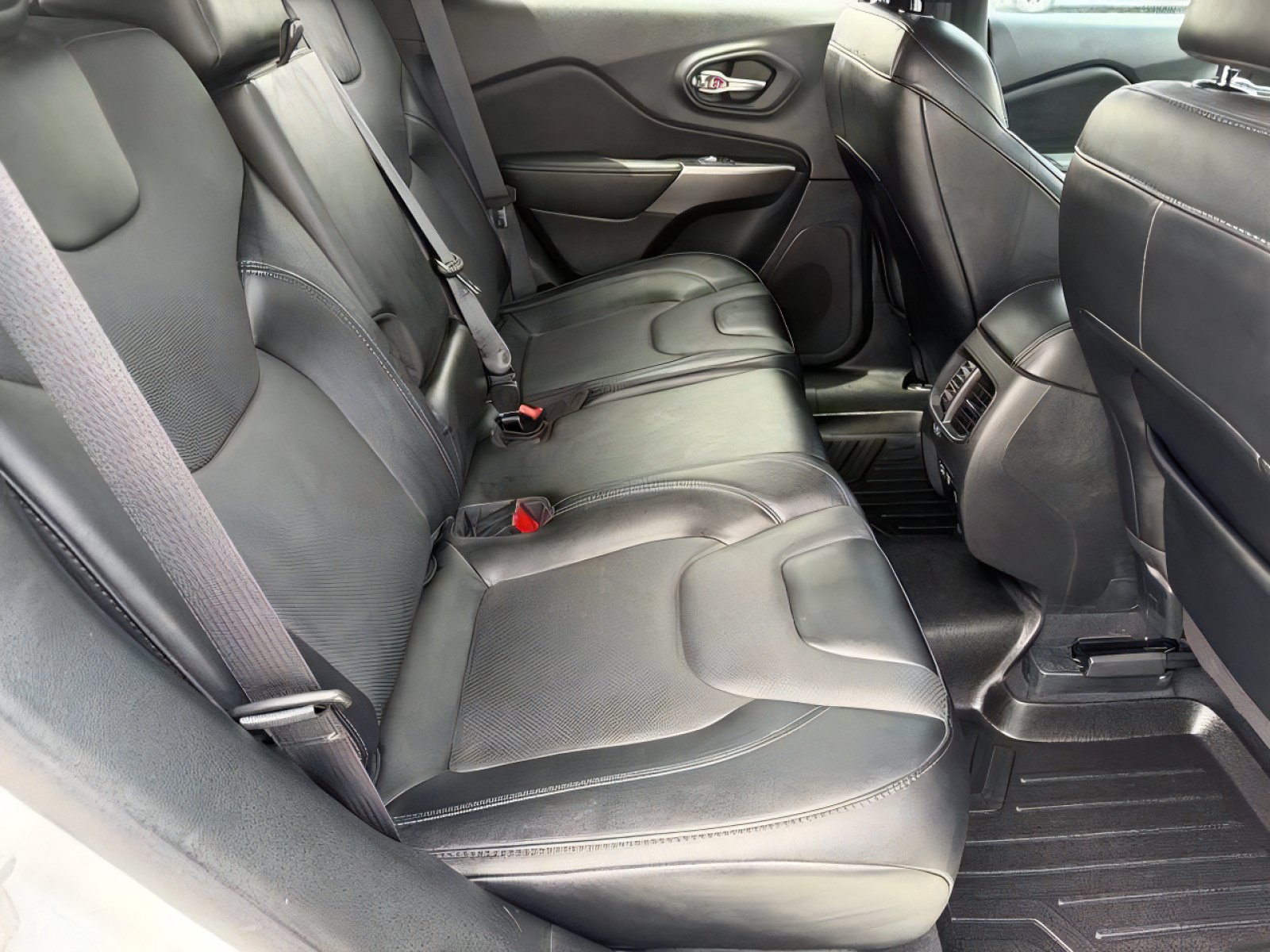 Used 2022 Jeep Cherokee Latitude Lux AWD/4WD image 13
