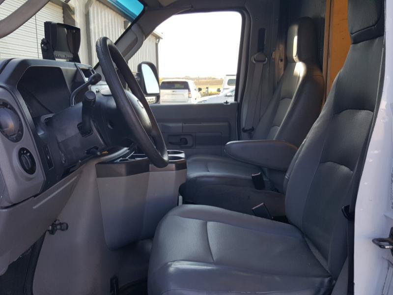 Used 2016 Ford E-450 and Econoline 450 Super Duty RWD image 17