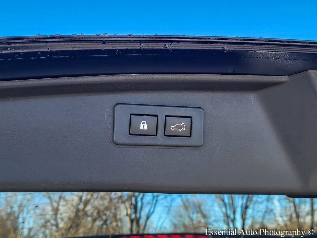 Used 2023 Subaru Outback Touring AWD/4WD image 29