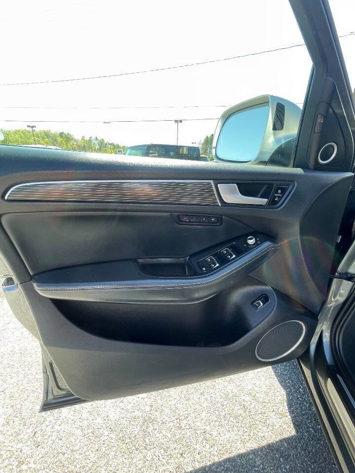 Used 2015 Audi SQ5 Premium Plus w/ Technology Package AWD/4WD image 14