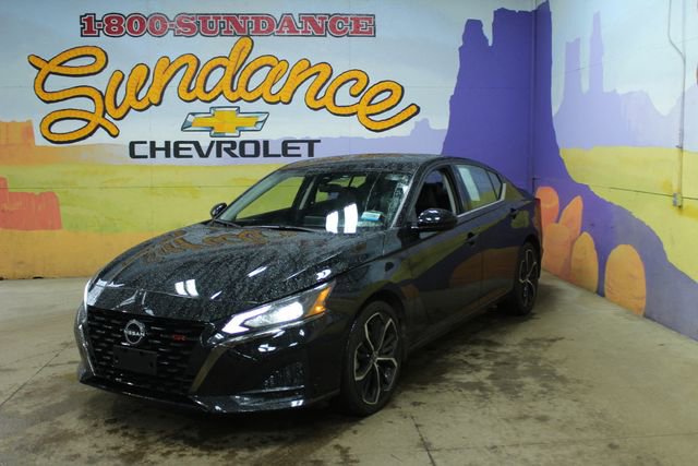 Used 2024 Nissan Altima 2.5 SR image 2