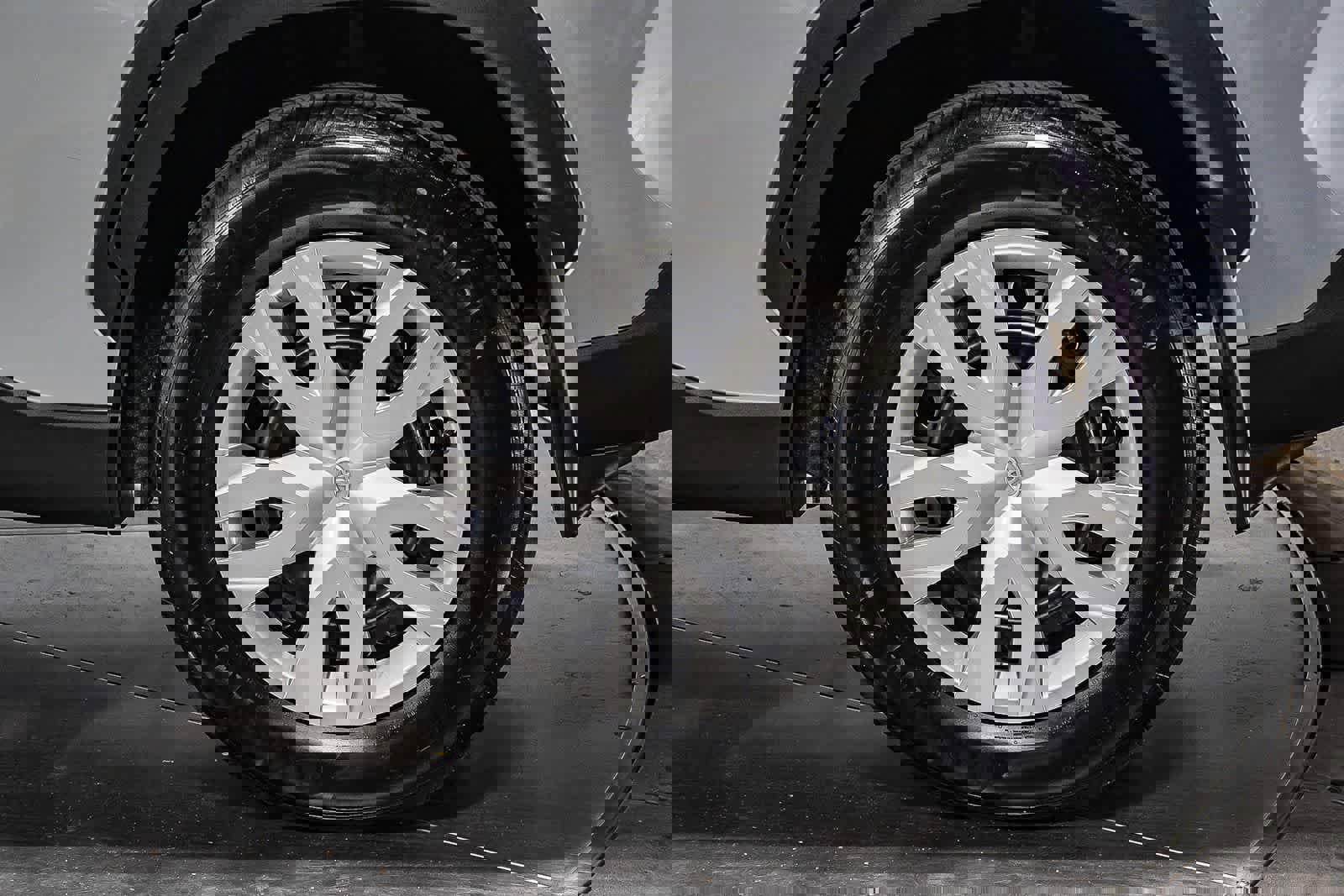 Certified 2025 Toyota Corolla Cross L image 11