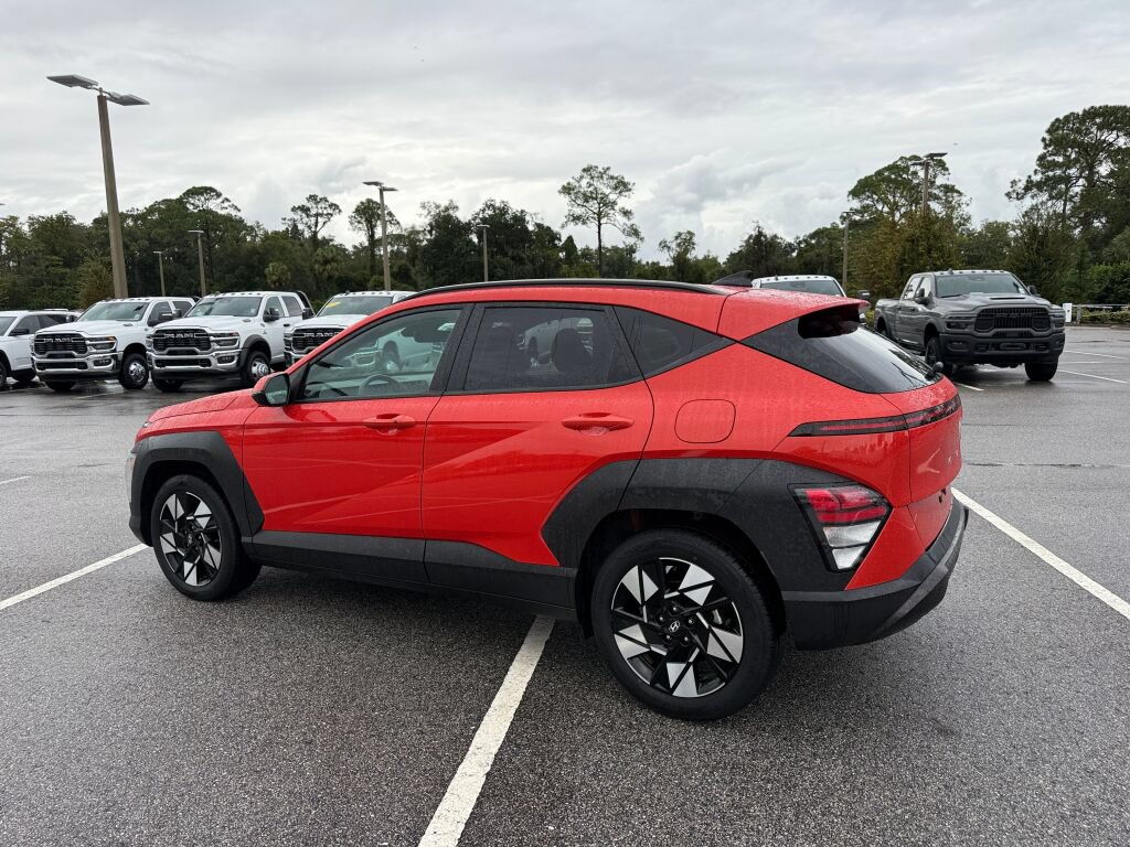 Used 2024 Hyundai Kona SEL FWD image 5