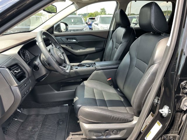 Used 2023 Nissan Rogue SL w/ SL Premium Package AWD/4WD image 16