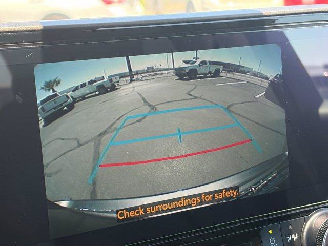 Used 2023 Toyota Highlander XLE FWD image 31