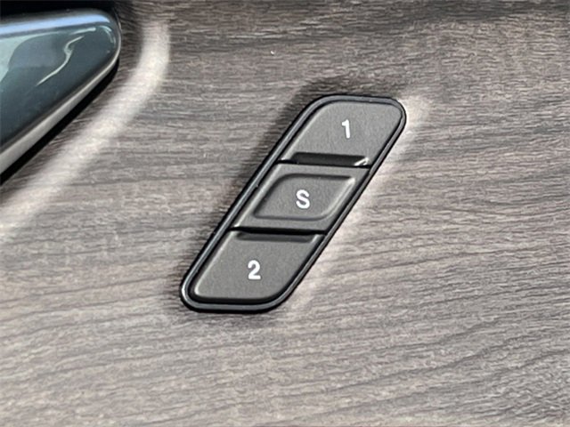 New 2025 Jeep Grand Cherokee L Limited image 16