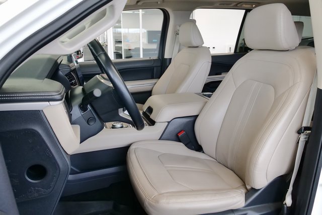 Used 2022 Ford Expedition Limited image 10