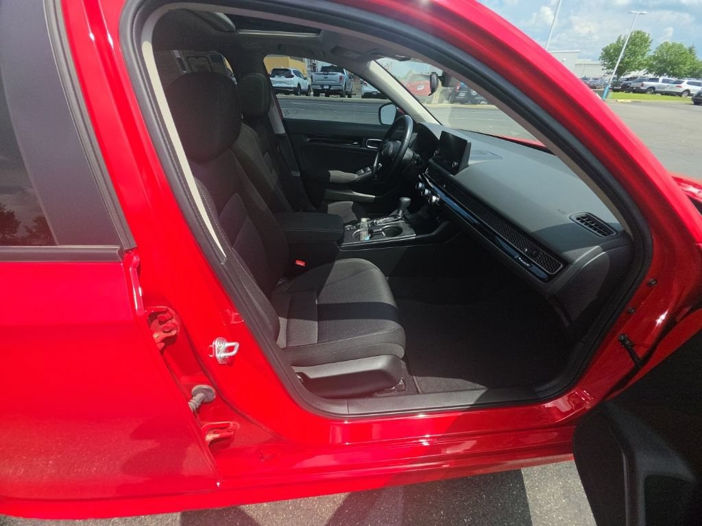 Certified 2024 Honda Civic EX image 31