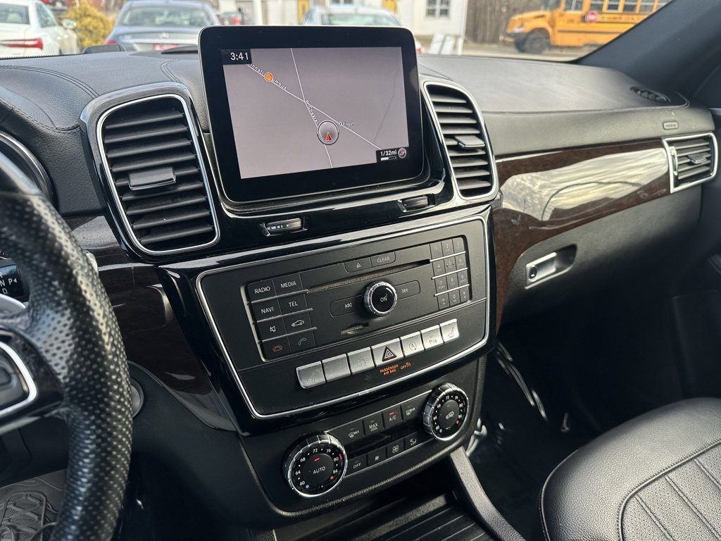 Used 2018 Mercedes-Benz GLS 450 4MATIC image 32