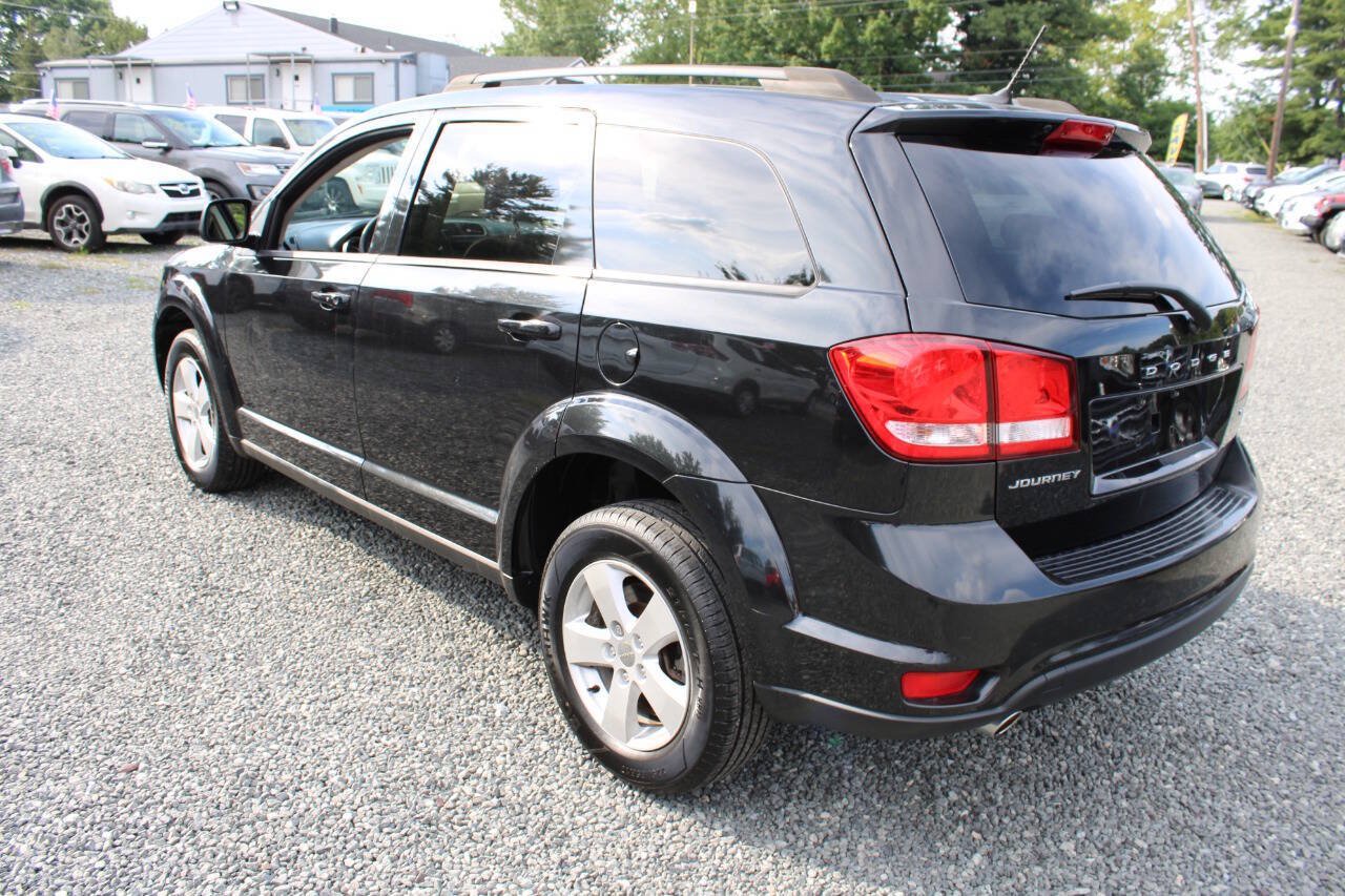 Used 2012 Dodge Journey SXT w/ Popular Equipment Group FWD image 9