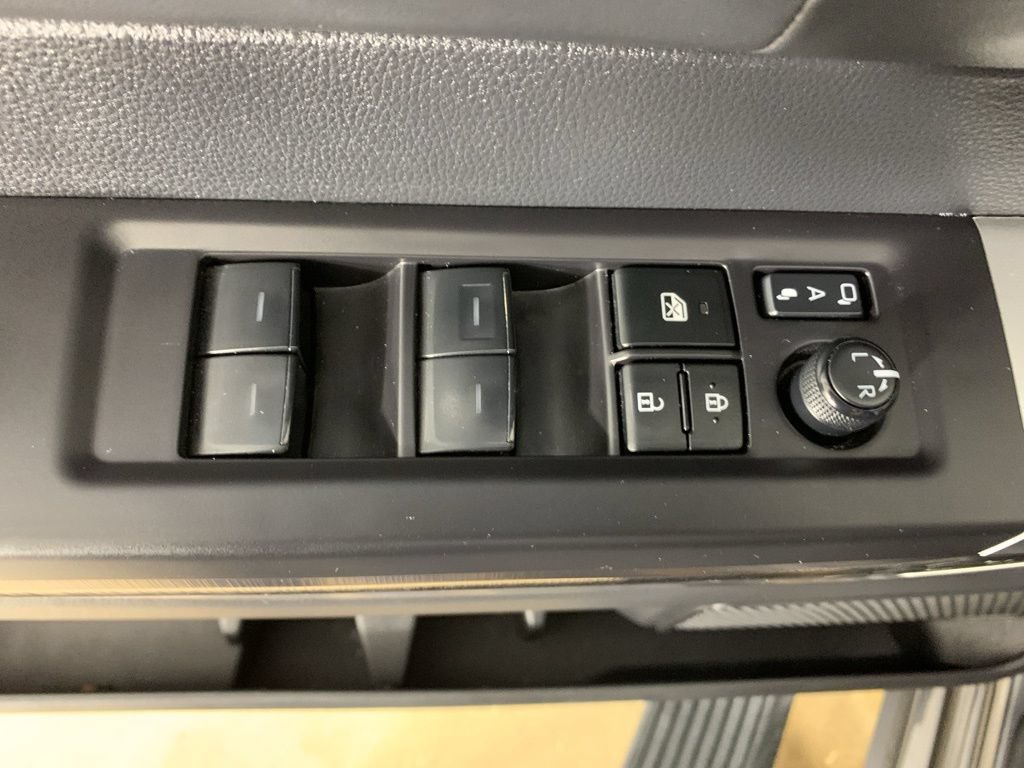 Used 2023 Toyota Sequoia Platinum AWD/4WD image 20