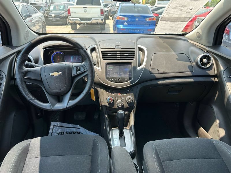 Used 2016 Chevrolet Trax LS AWD/4WD image 23