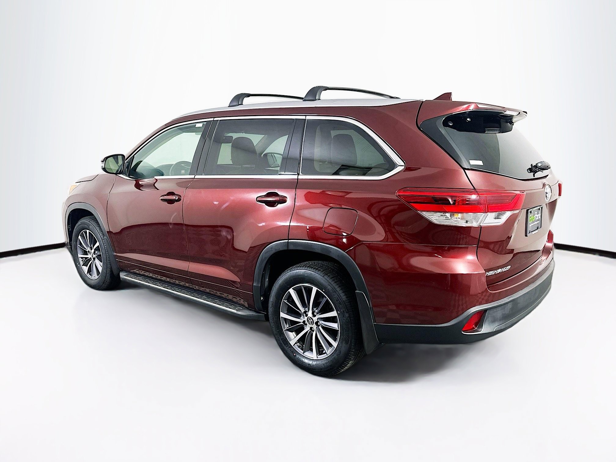 Used 2017 Toyota Highlander XLE FWD image 5