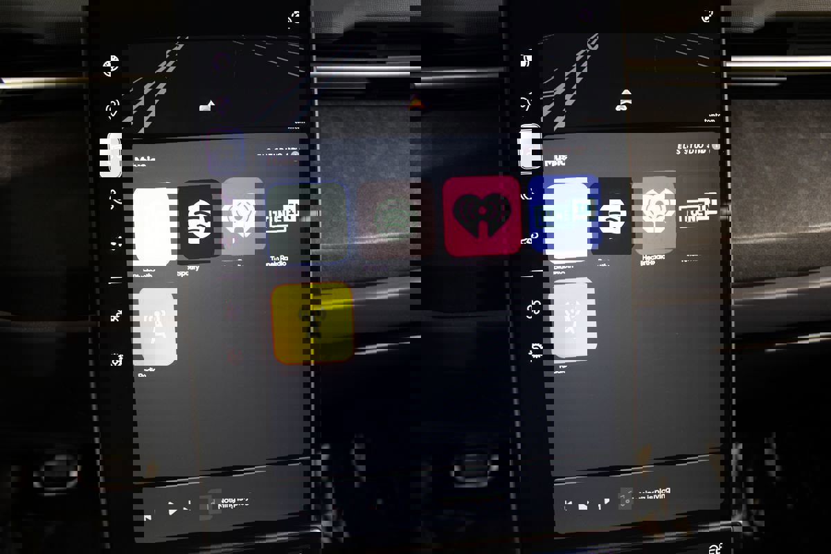 Used 2023 Fisker Ocean Extreme image 22