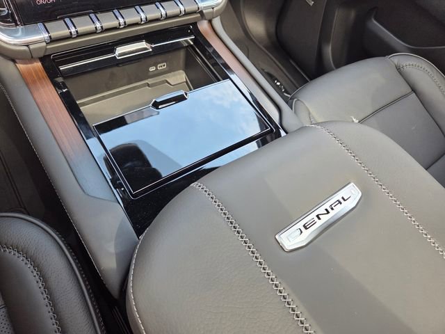 New 2026 GMC Yukon XL Denali w/ Denali Reserve Package AWD/4WD image 27