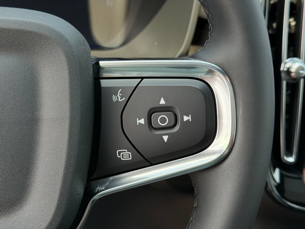 Certified 2023 Volvo C40 P8 Recharge Plus AWD/4WD image 21