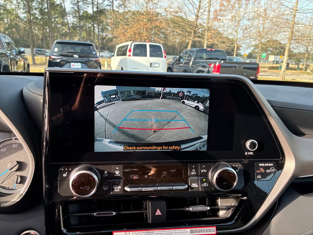 New 2026 Toyota Highlander XLE image 20