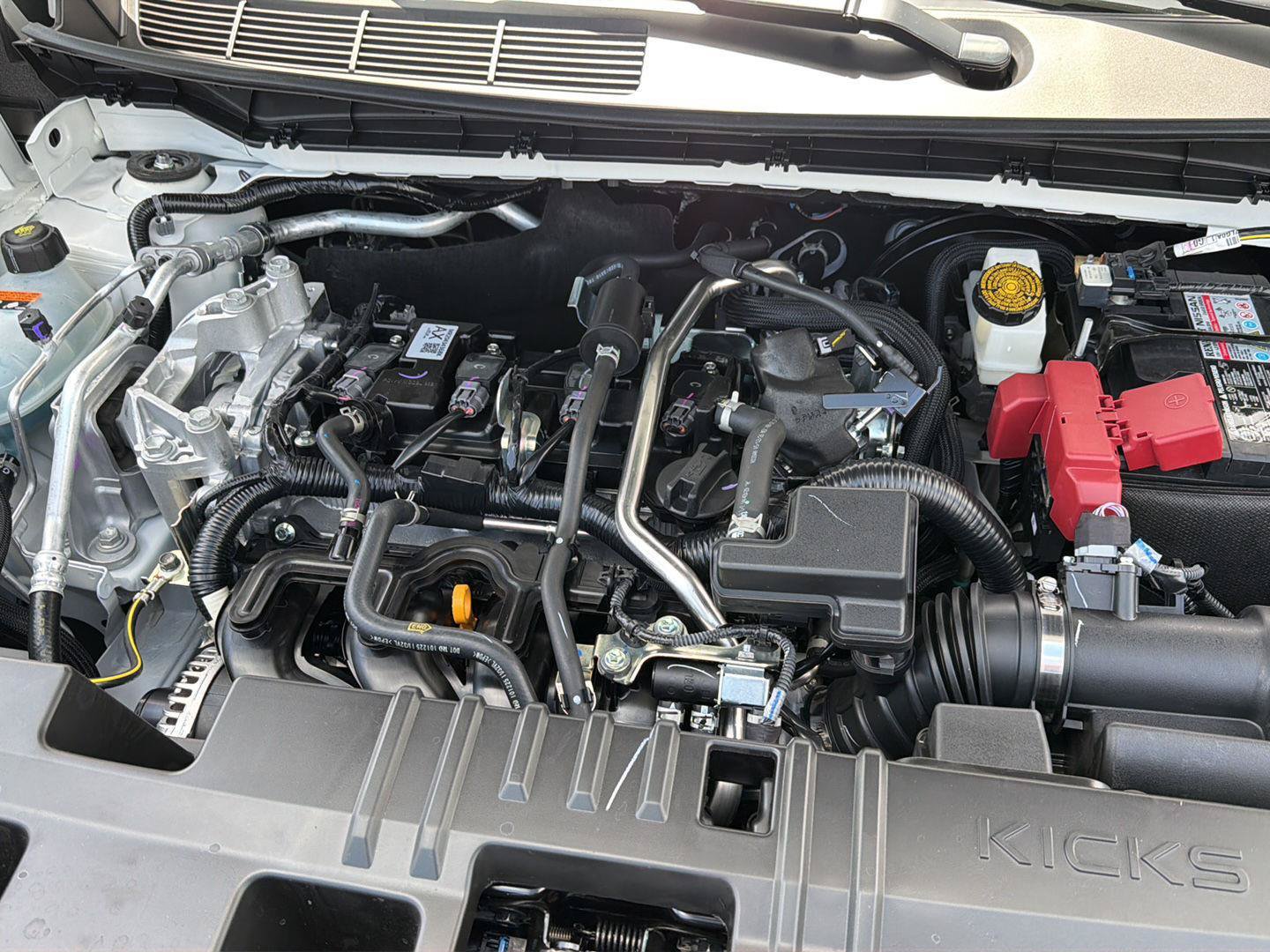 New 2026 Nissan Kicks SR FWD image 31