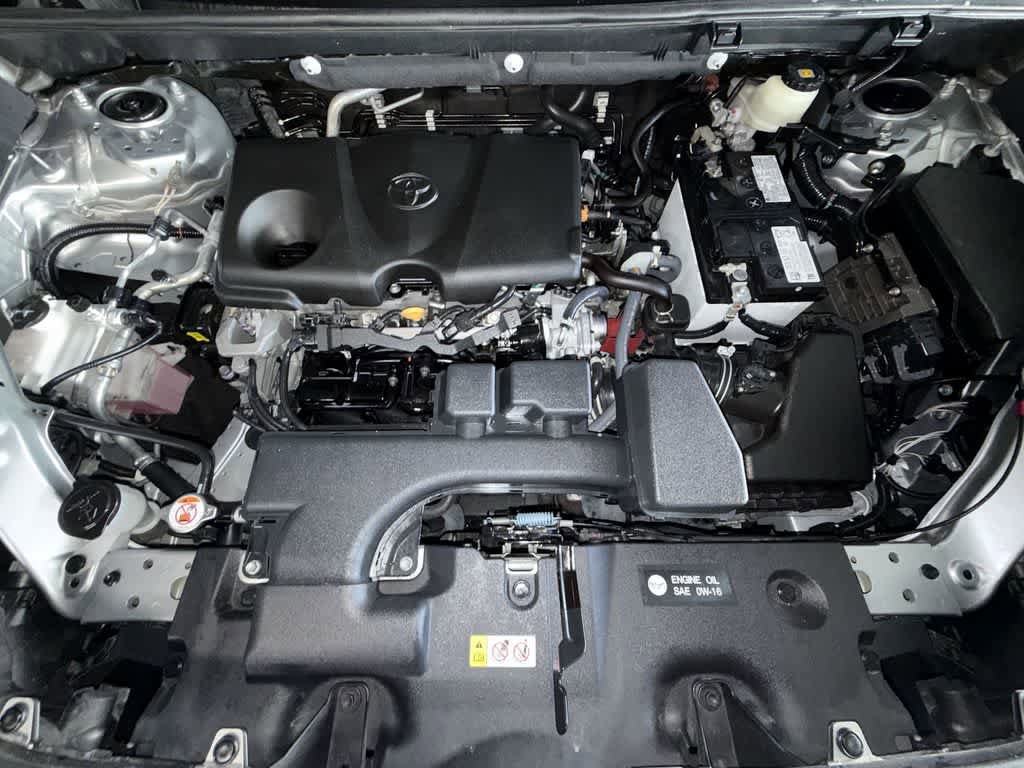 Used 2022 Toyota RAV4 XLE w/ Convenience Package image 12