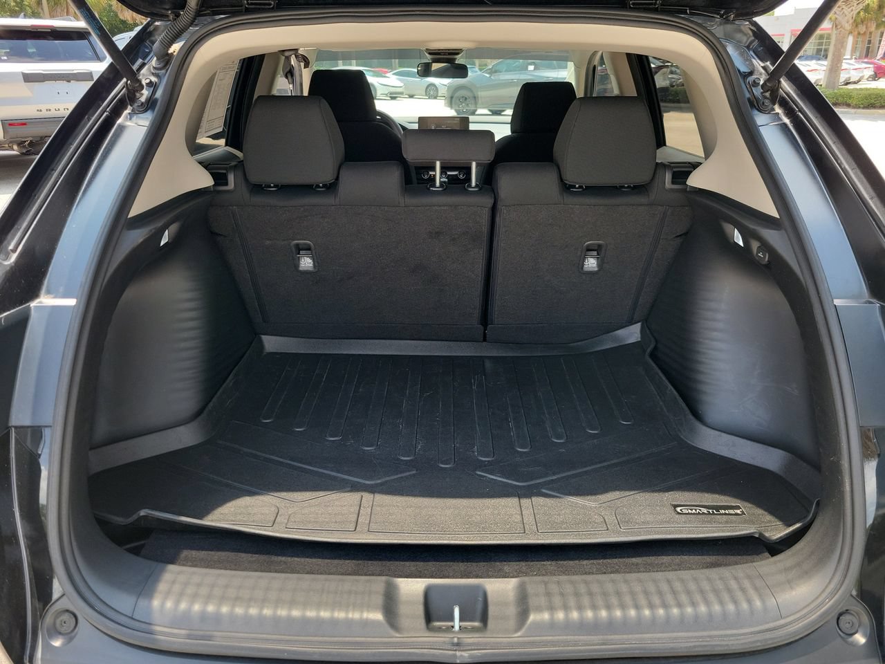 Used 2023 Honda HR-V LX image 7