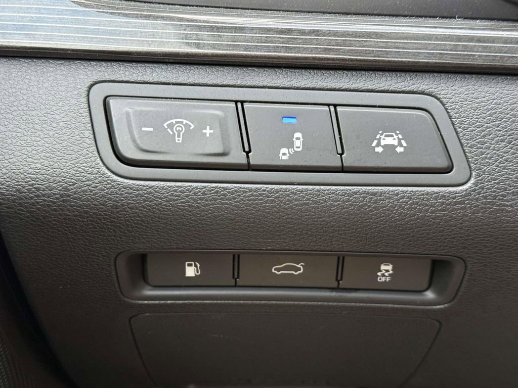 Used 2019 Hyundai Sonata Limited w/ Ultimate Package 04 image 22