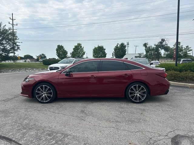 Used 2019 Toyota Avalon XSE w/ All Weather Liner Package FWD image 4