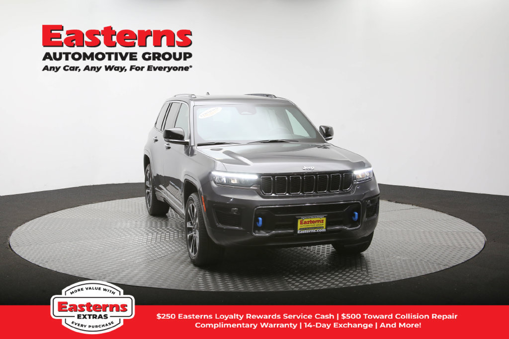 Used 2023 Jeep Grand Cherokee Overland AWD/4WD image 54