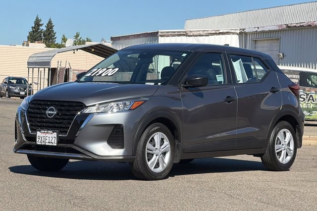 Certified 2025 Nissan Kicks Play S FWD image 8