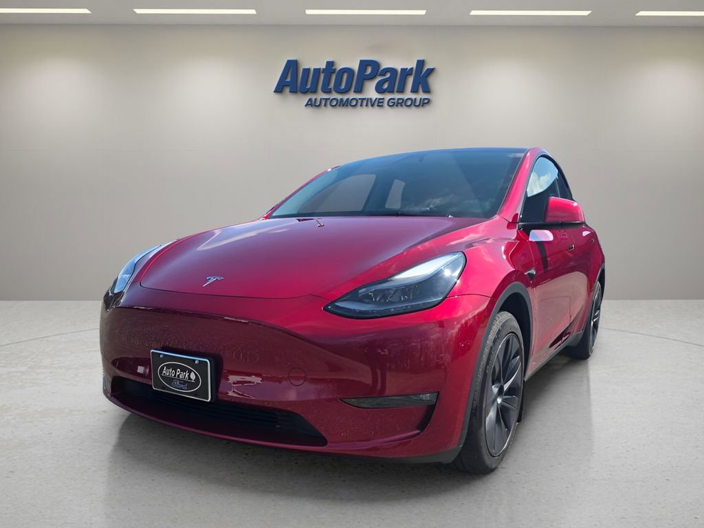 Used 2025 Tesla Model Y Long Range image 3