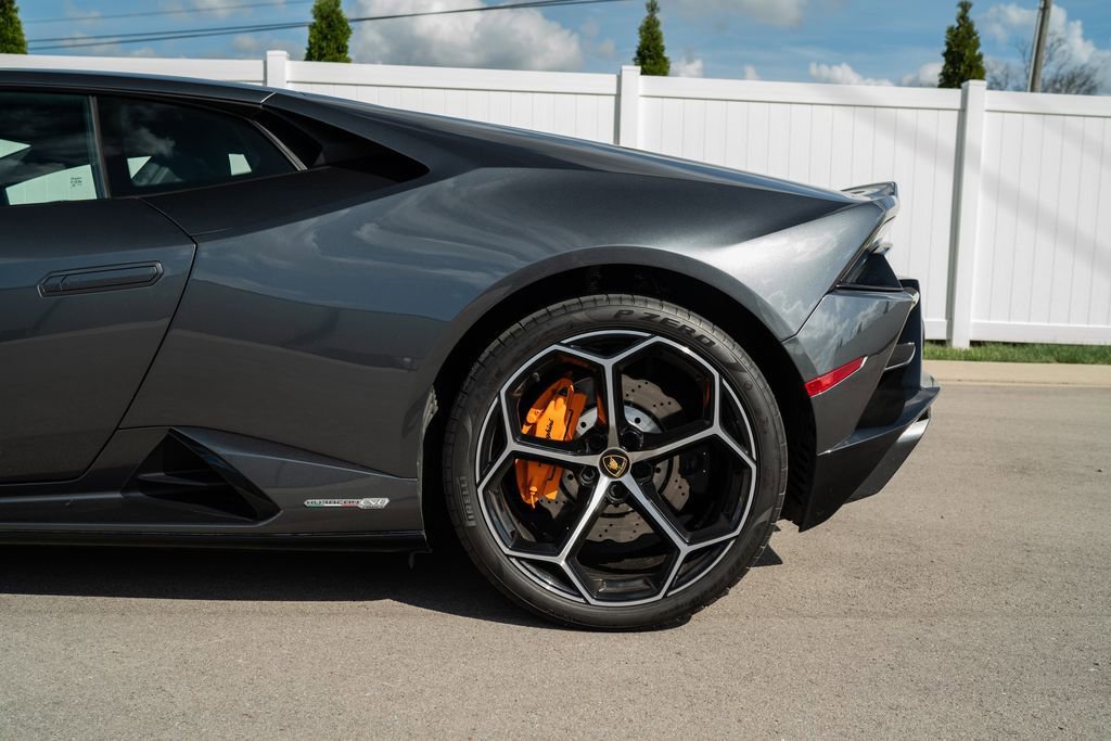 Used 2021 Lamborghini Huracan EVO image 41