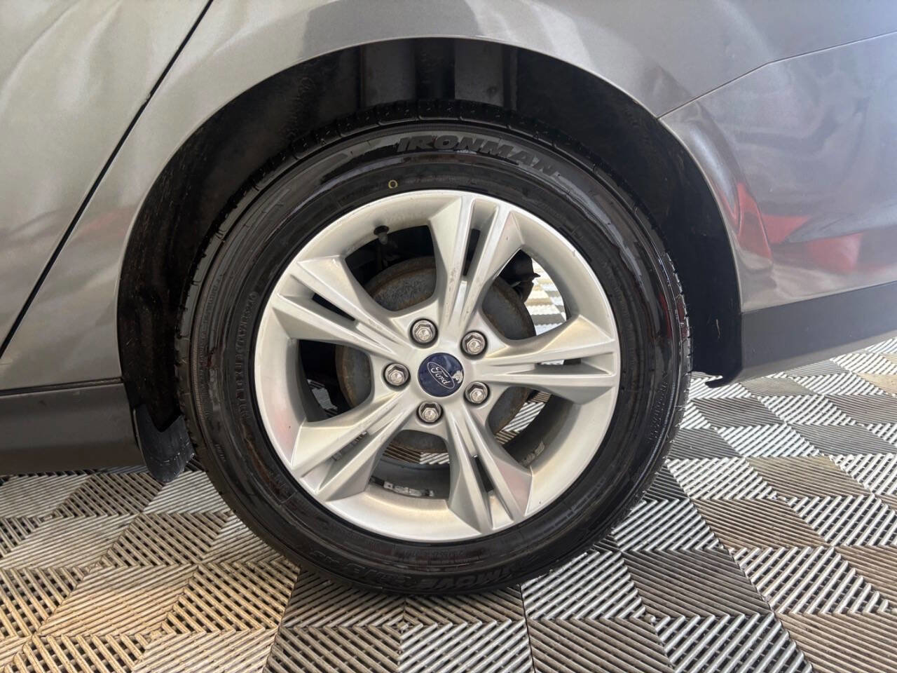 Used 2014 Ford Focus SE w/ SE Winter Package image 31