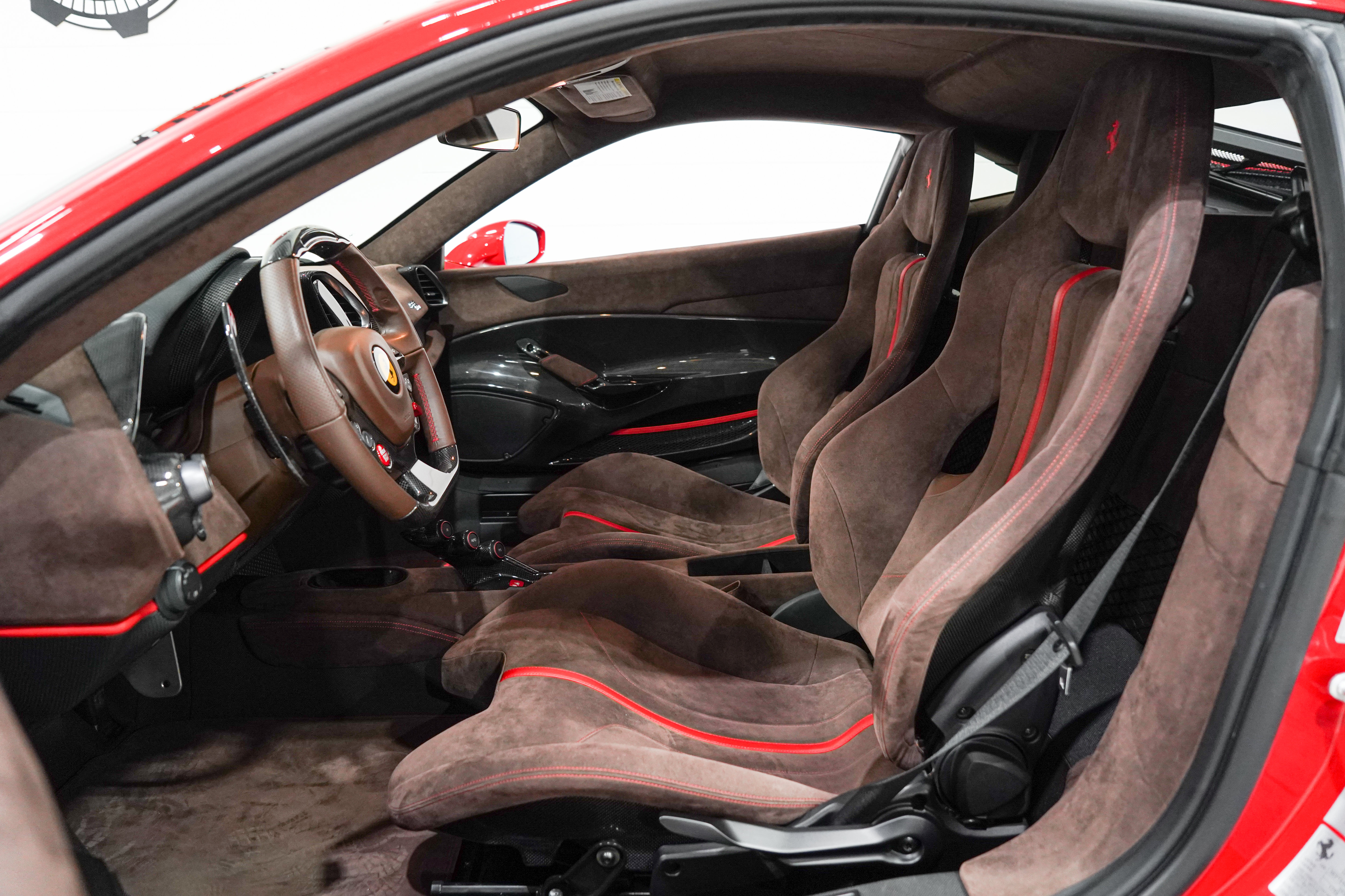 Used 2020 Ferrari 488 Pista Coupe RWD image 8