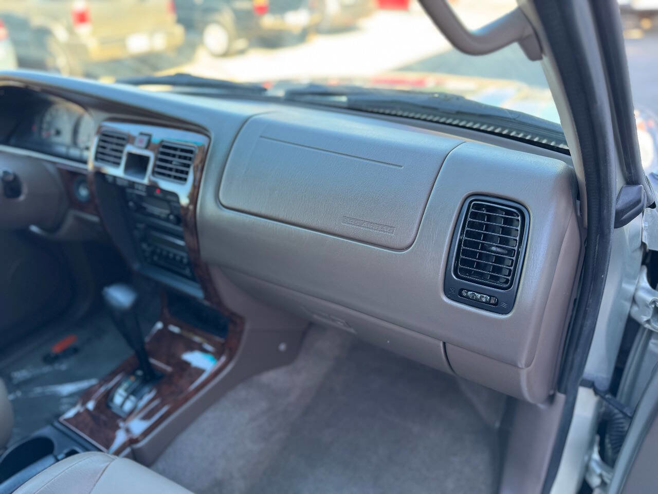 Used 2000 Toyota 4Runner Limited image 20