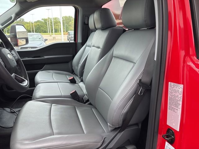 New 2023 Ford F550 4x4 Regular Cab Super Duty image 38