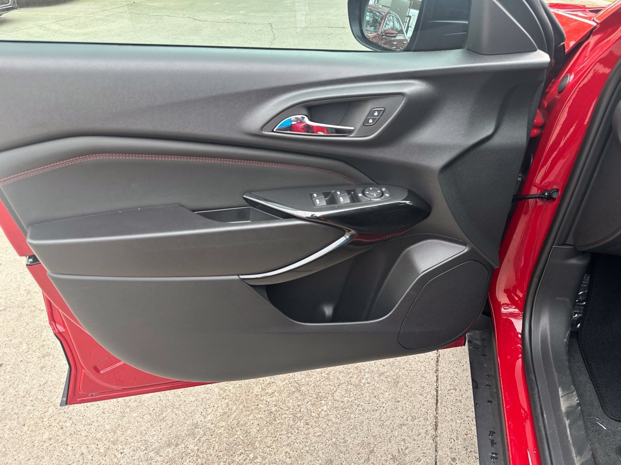 New 2026 Chevrolet Trax RS w/ Driver Confidence Package FWD image 10