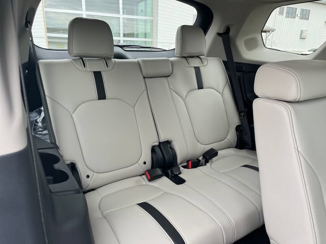 New 2026 Honda Pilot Touring image 14