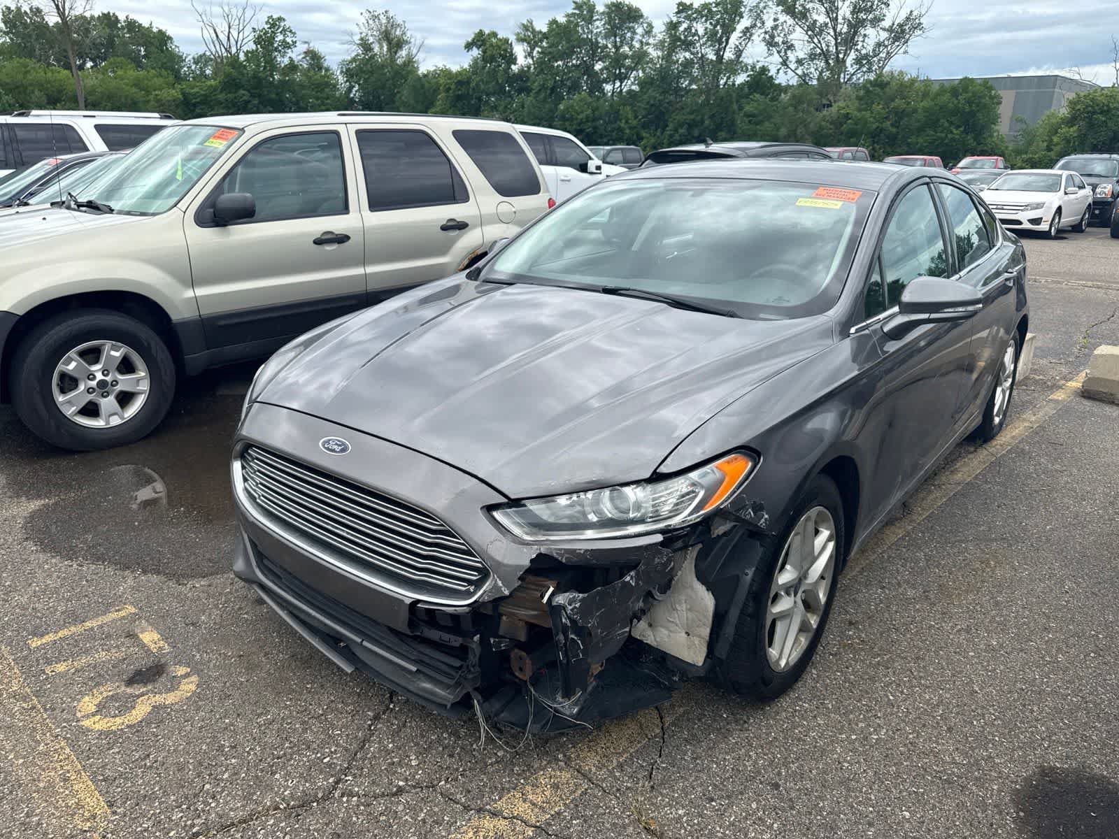 Used 2014 Ford Fusion SE FWD video 2