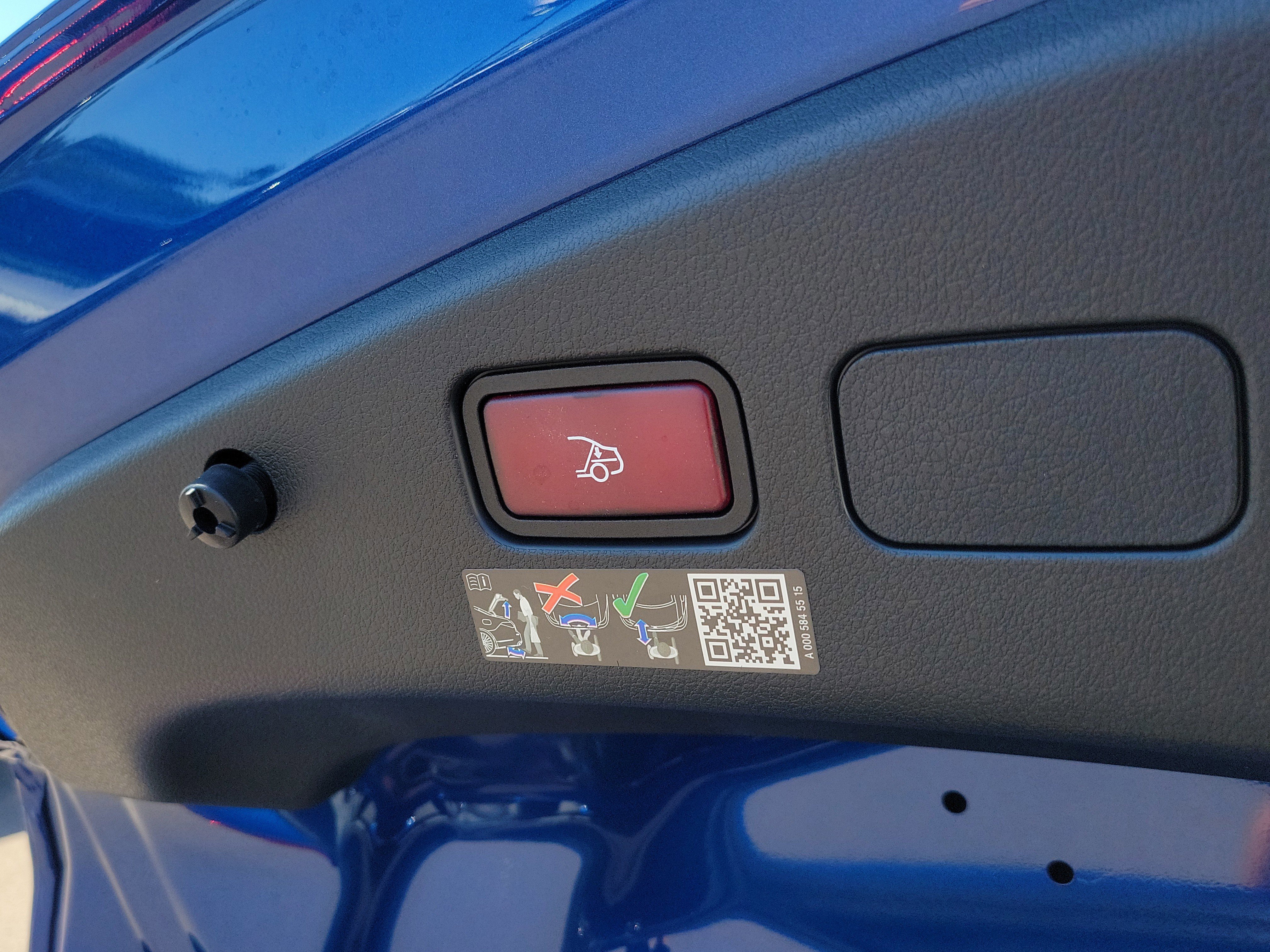 New 2026 Mercedes-Benz CLE 450 4MATIC Cabriolet image 11