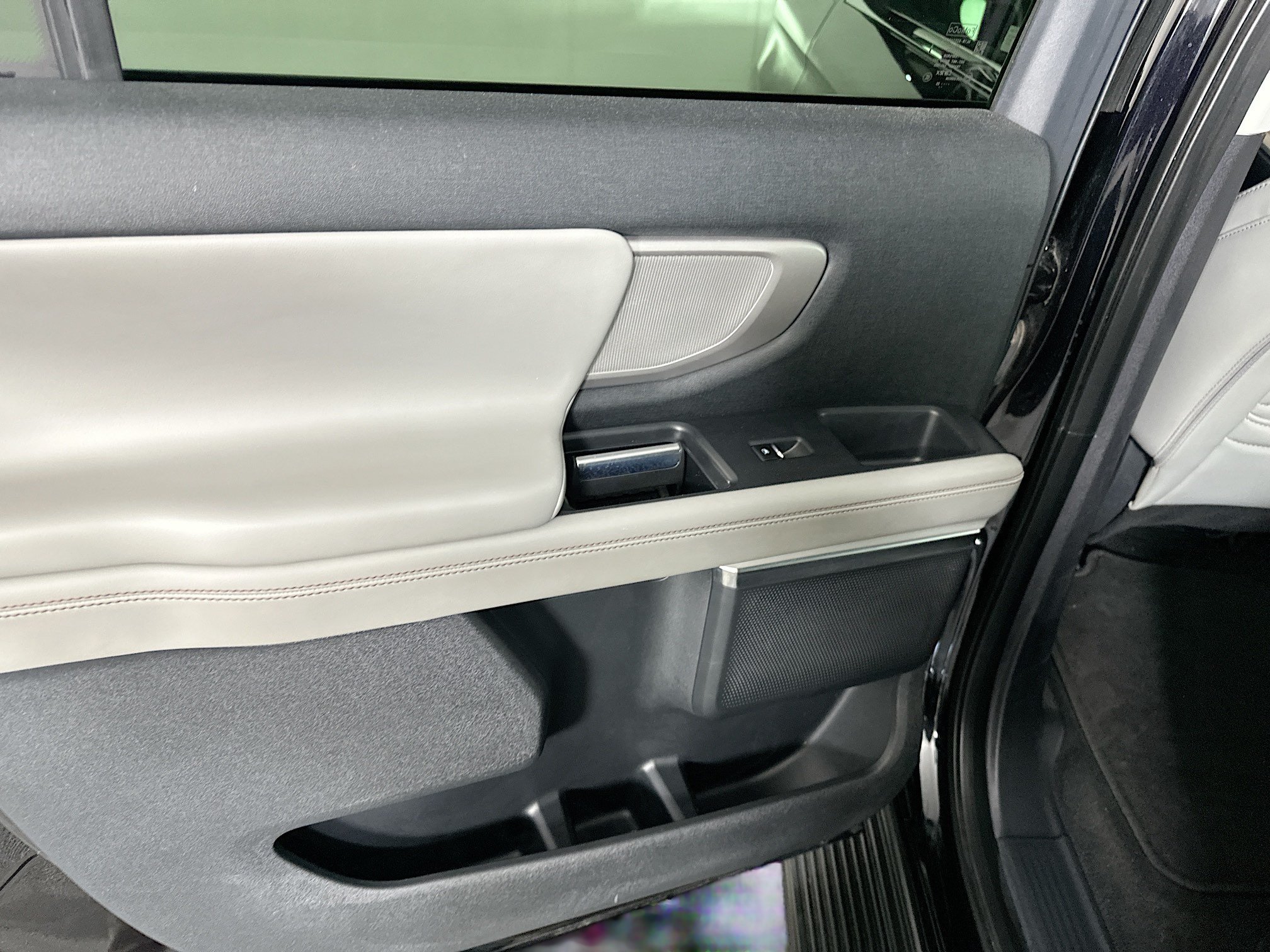 Used 2025 Ford Expedition Max Active RWD image 27