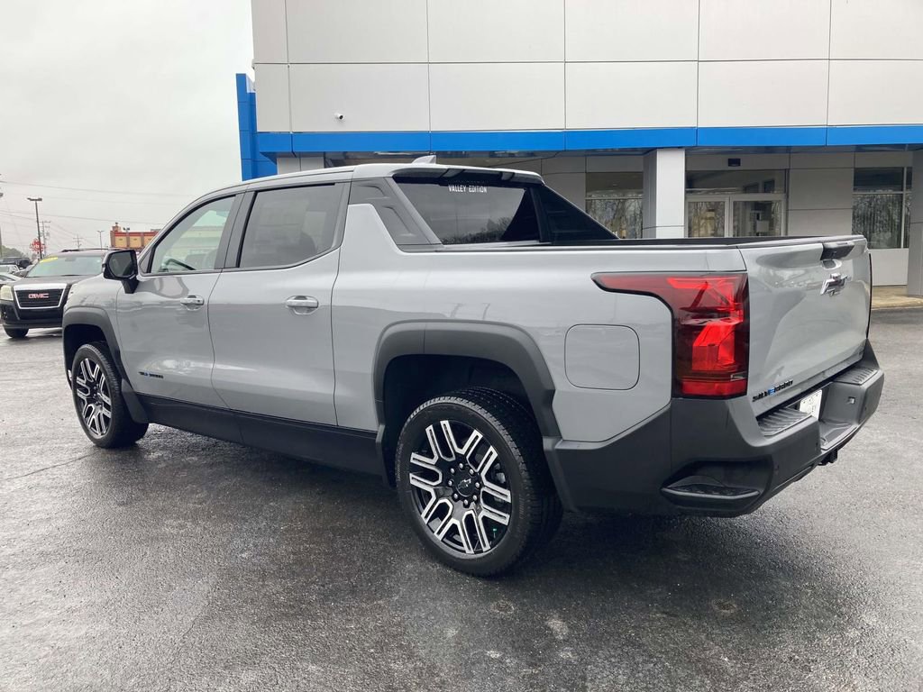 New 2026 Chevrolet Silverado EV W/T w/ LPO, Custom Package AWD/4WD image 6