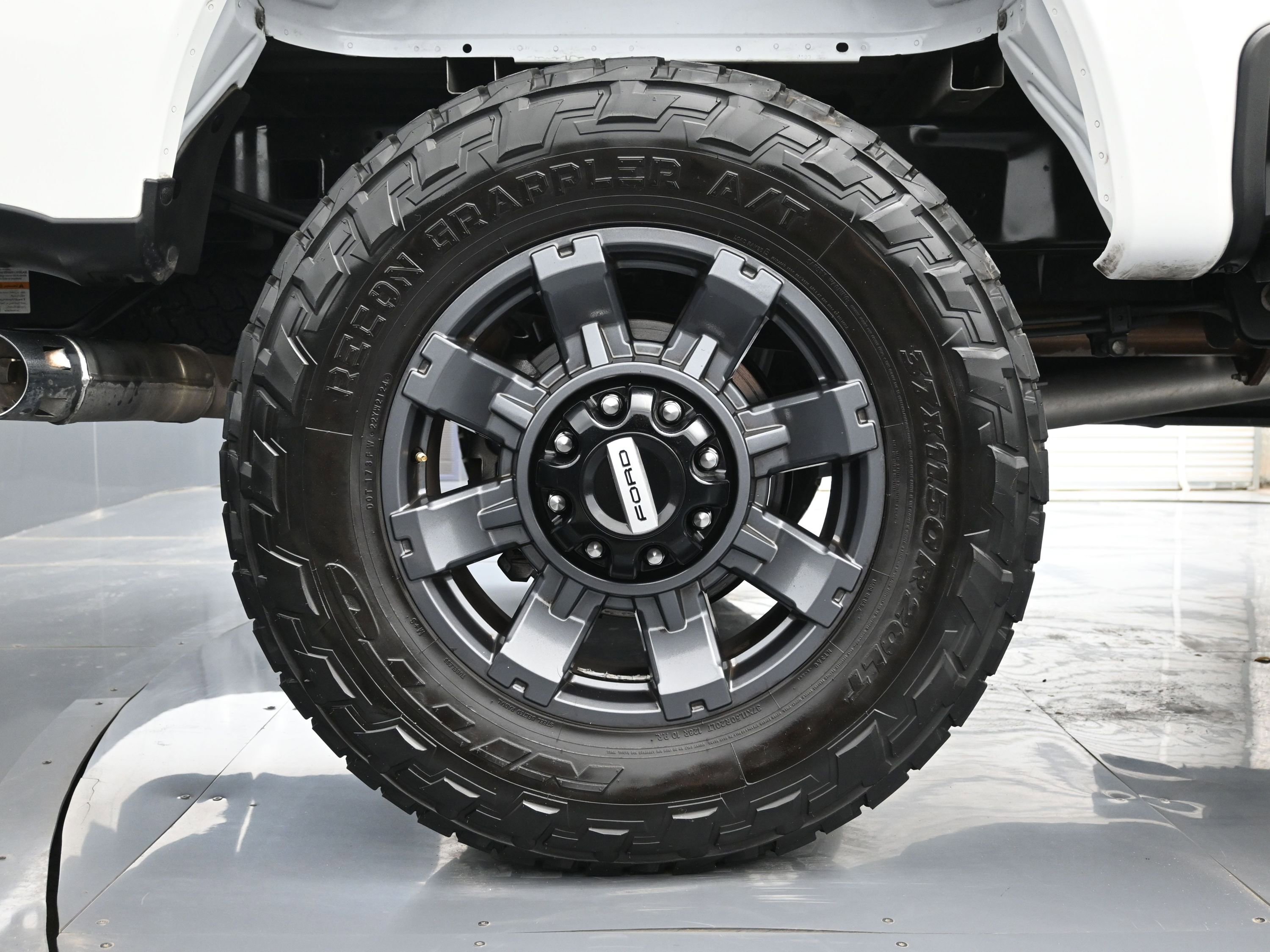 Used 2024 Ford F250 Lariat w/ Sport Appearance Package image 18