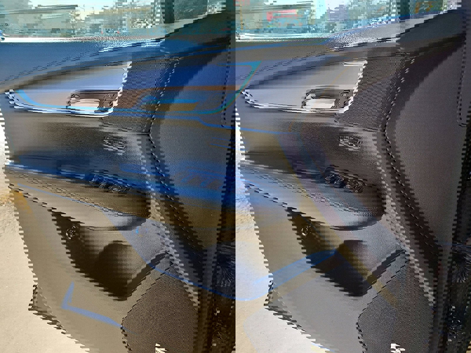 Used 2017 Cadillac XT5 Luxury w/ Driver Awareness Package image 13