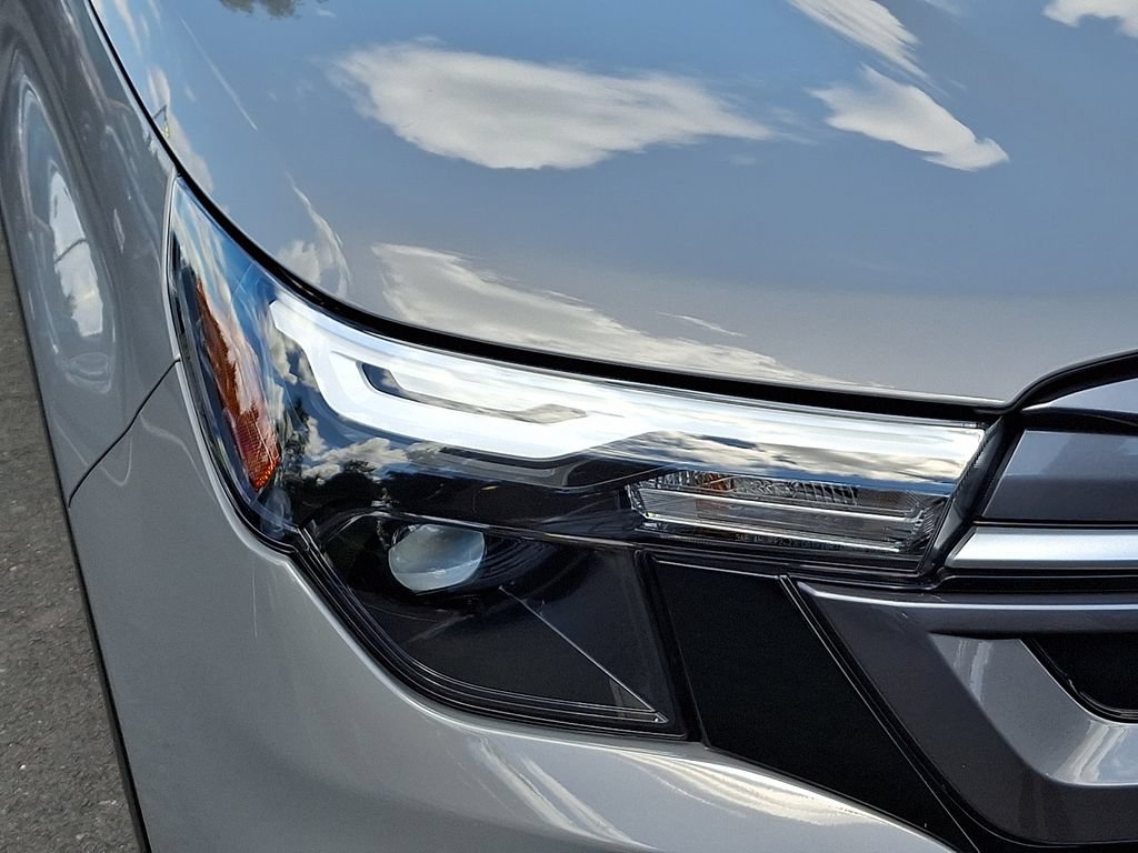 Used 2025 Subaru Forester Premium AWD/4WD image 9