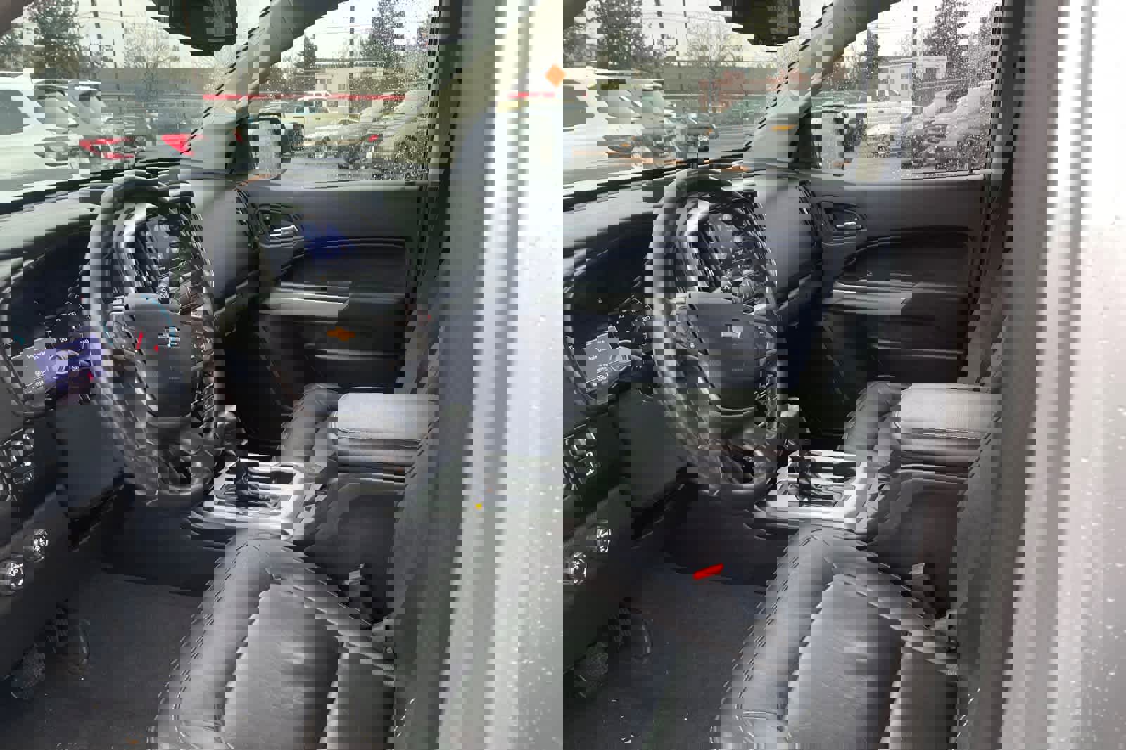 Used 2019 Chevrolet Colorado ZR2 image 13