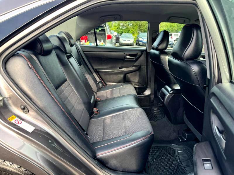 Used 2017 Toyota Camry SE image 16
