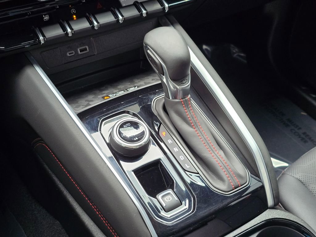 Used 2025 Chevrolet Colorado Z71 w/ Technology Package image 26