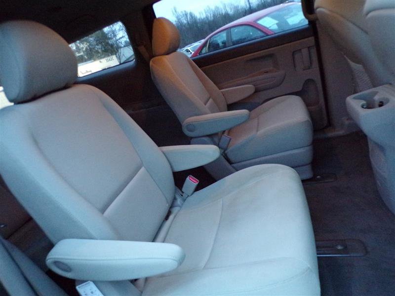 Used 2015 Kia Sedona LX image 22