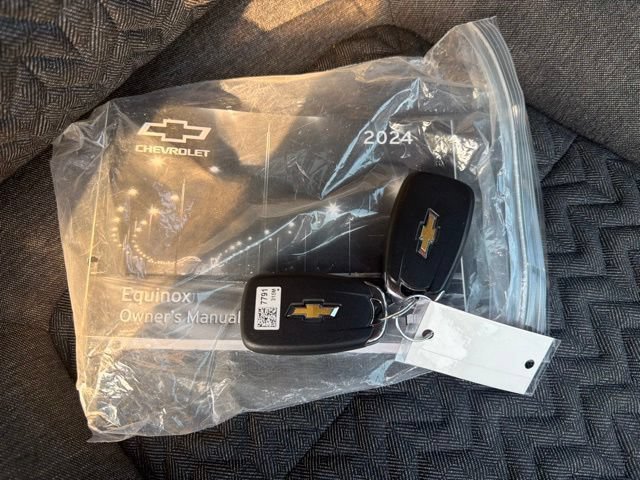 Used 2024 Chevrolet Equinox LT w/ LPO, Floor Liner Package FWD image 23