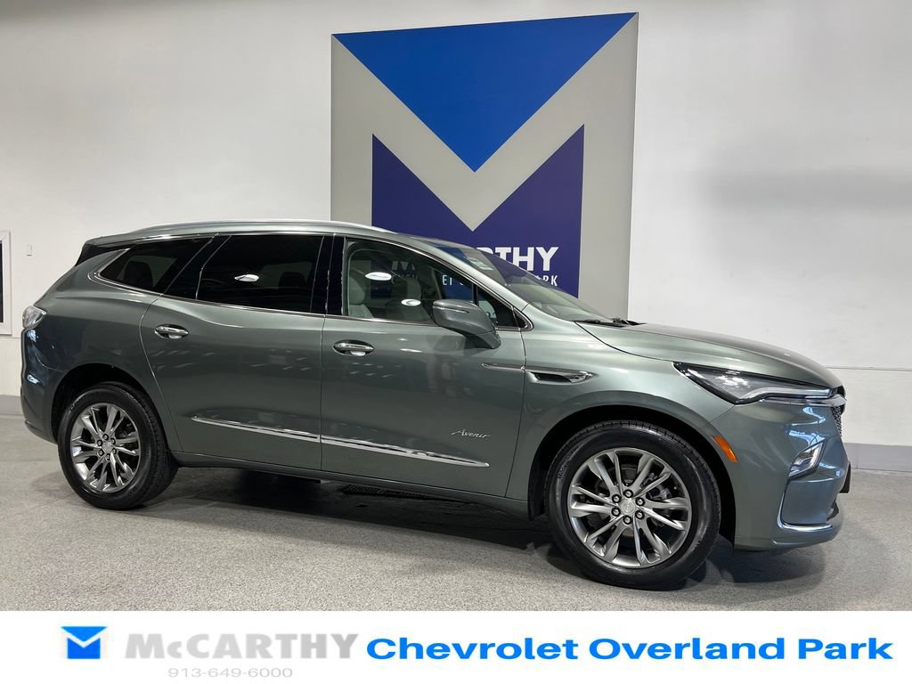 Used 2022 Buick Enclave Avenir w/ Avenir Technology Package AWD/4WD image 3